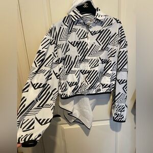 Chanel Logo Star oversized cropped zip jacket NWT